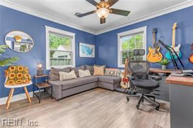 2402 Sunset DR, Chesapeake, VA 23323