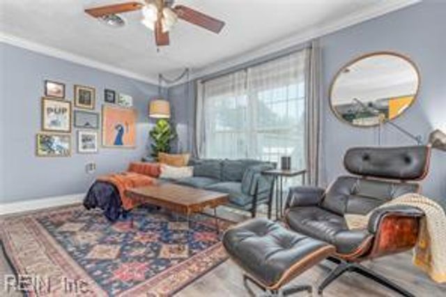 2402 Sunset DR, Chesapeake, VA 23323