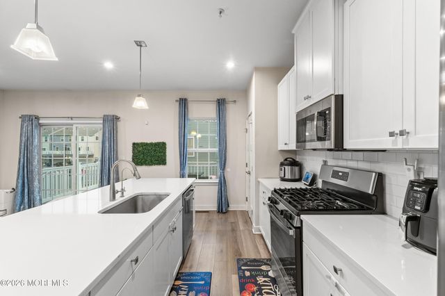 74 Anchor Way 274X, Cliffwood, NJ 07721