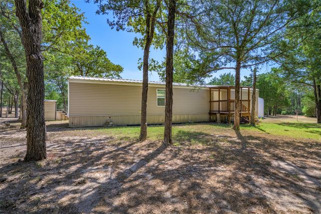 3940 Davis Road, Muldoon, TX 78949