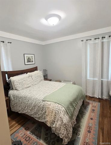 15854 Englewood Avenue, Allen Park, MI 48101