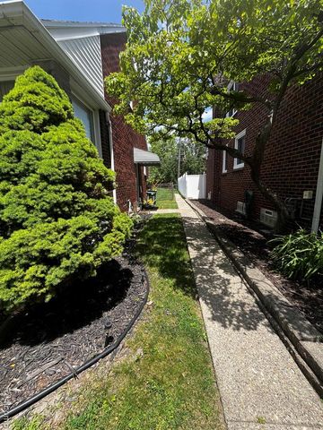15854 Englewood Avenue, Allen Park, MI 48101