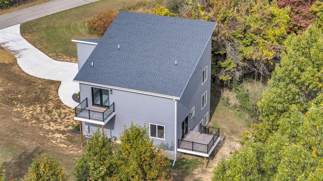 6835 S Price Lake Drive, Jackson, MI 49201