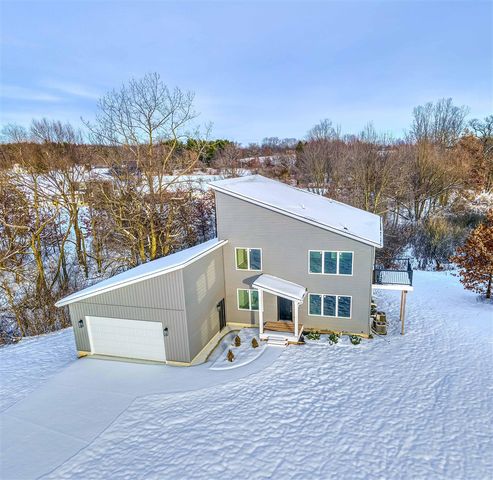6835 S Price Lake Drive, Jackson, MI 49201