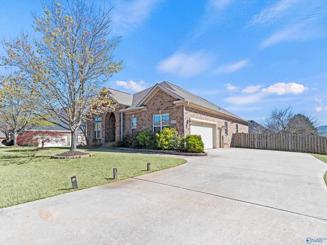 4502 Stone Park Circle, Owens Cross Roads, AL 35763