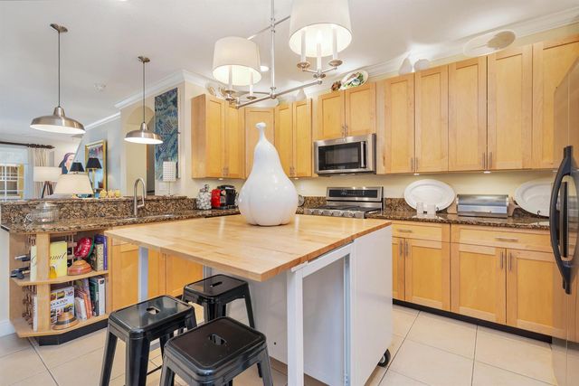 219 N L Street 111, Lake Worth Beach, FL 33460