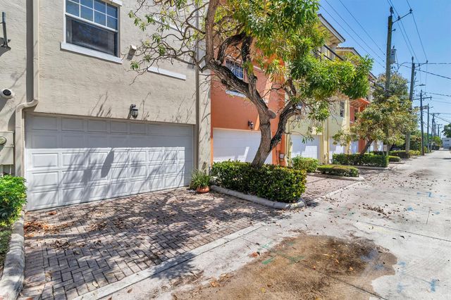 219 N L Street 111, Lake Worth Beach, FL 33460