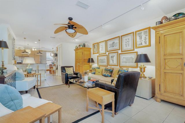219 N L Street 111, Lake Worth Beach, FL 33460