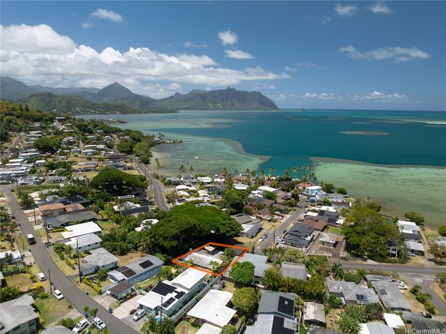 47-220 Kamehameha Highway, Kaneohe, HI 96744