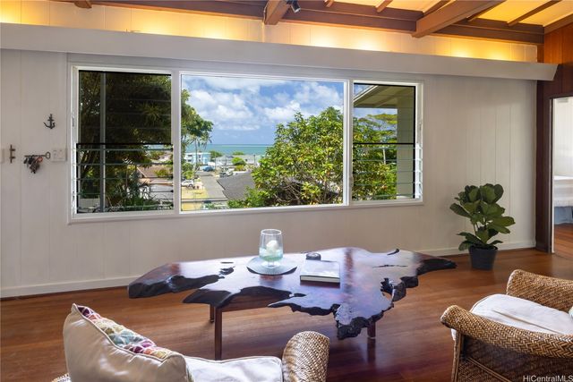 47-220 Kamehameha Highway, Kaneohe, HI 96744