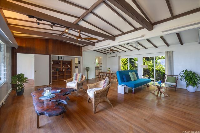 47-220 Kamehameha Highway, Kaneohe, HI 96744