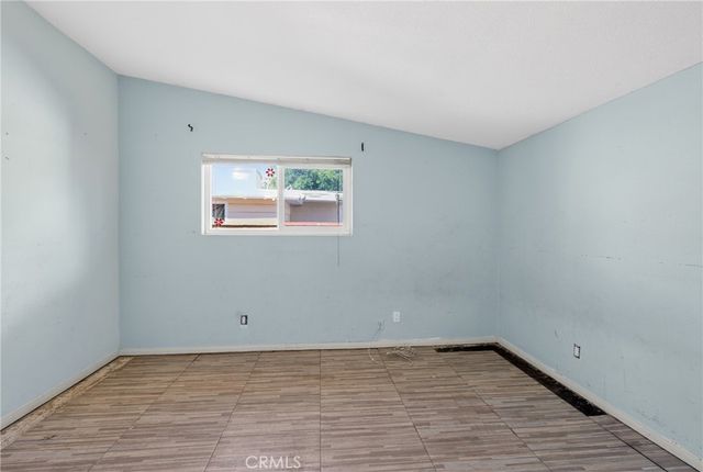 1039 W Avenue J6, Lancaster, CA 93534