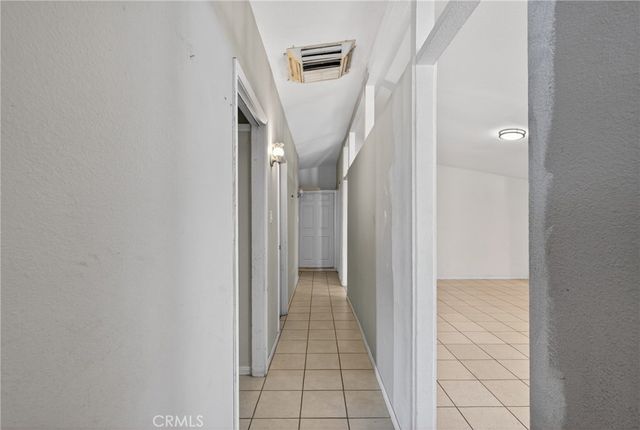 1039 W Avenue J6, Lancaster, CA 93534