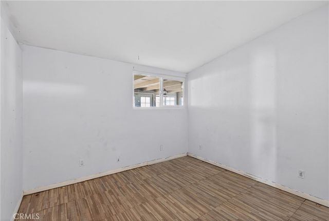 1039 W Avenue J6, Lancaster, CA 93534