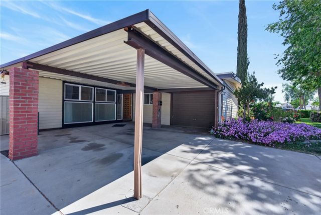 1039 W Avenue J6, Lancaster, CA 93534
