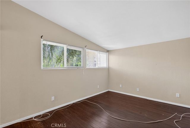 1039 W Avenue J6, Lancaster, CA 93534