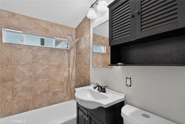 1039 W Avenue J6, Lancaster, CA 93534