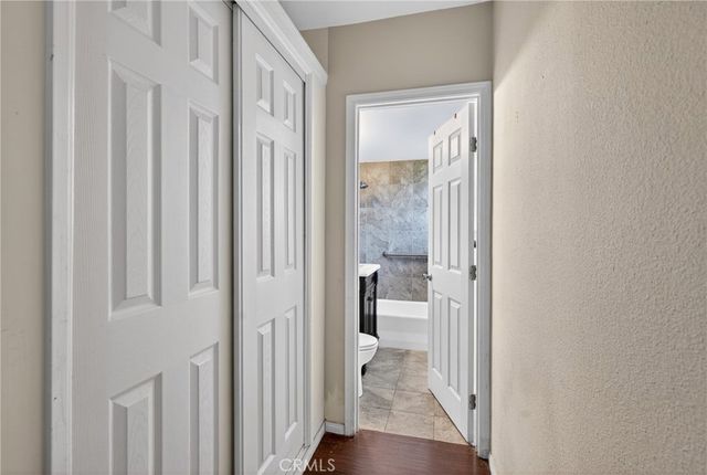 1039 W Avenue J6, Lancaster, CA 93534