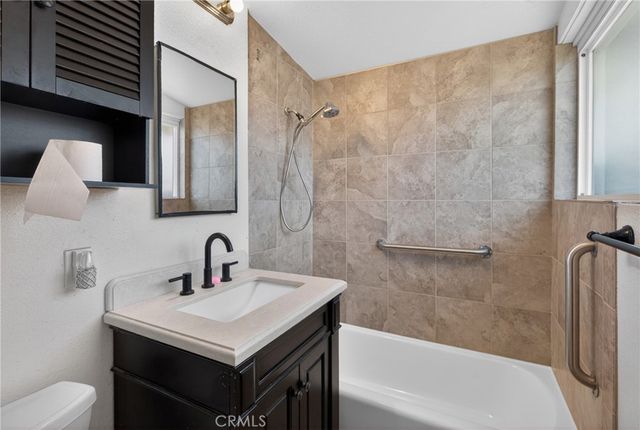 1039 W Avenue J6, Lancaster, CA 93534