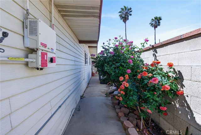 1039 W Avenue J6, Lancaster, CA 93534