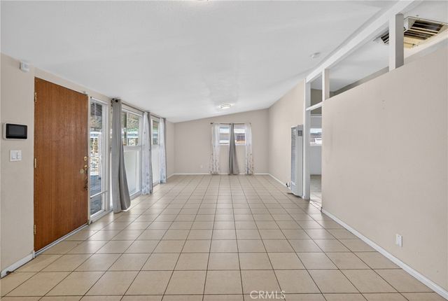 1039 W Avenue J6, Lancaster, CA 93534