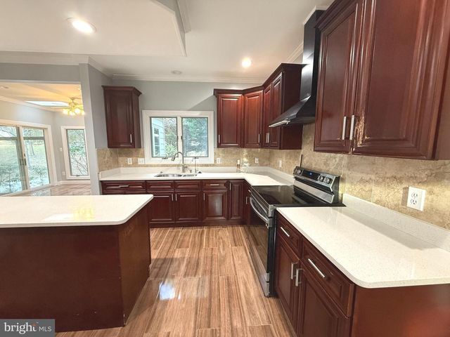 5 NOCTURNE CT, Rockville, MD 20850