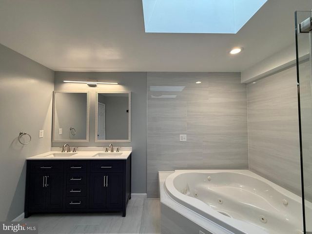 5 NOCTURNE CT, Rockville, MD 20850