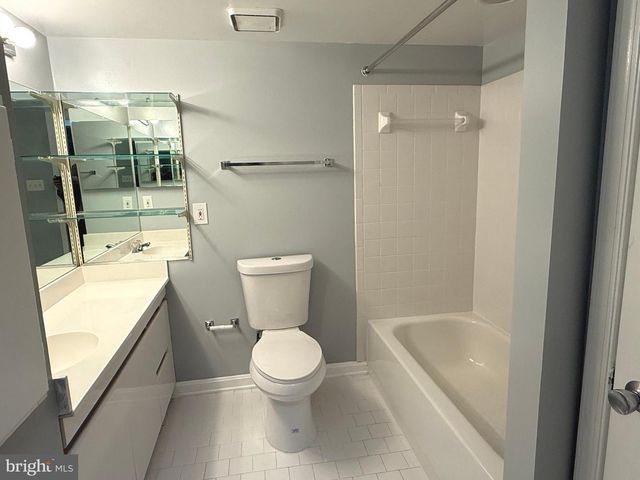 5 NOCTURNE CT, Rockville, MD 20850