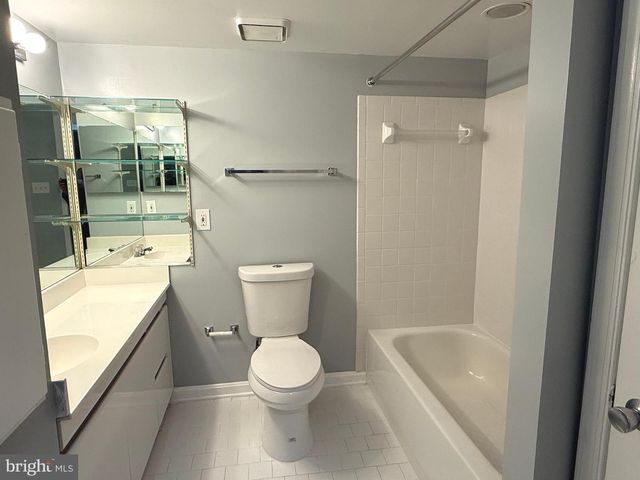 5 NOCTURNE CT, Rockville, MD 20850