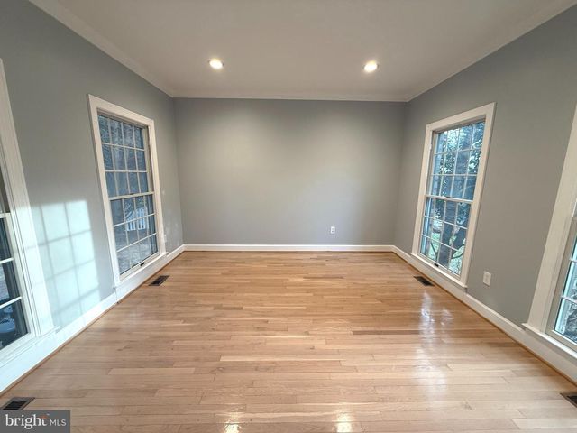 5 NOCTURNE CT, Rockville, MD 20850