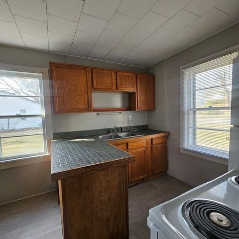 1005 Pace Avenue, Mt Vernon, IL 62864