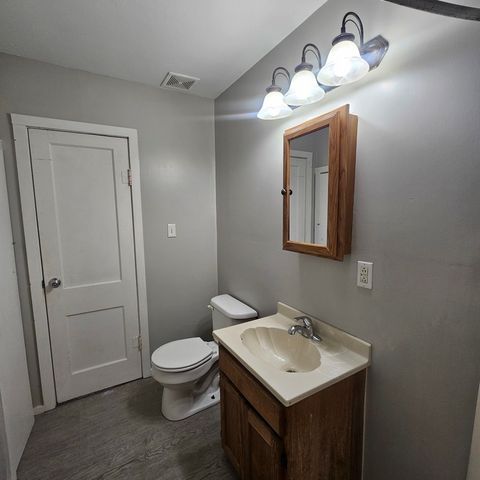 1005 Pace Avenue, Mt Vernon, IL 62864