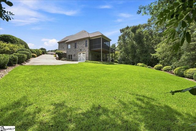 18 Redwing Court, Greer, SC 29651