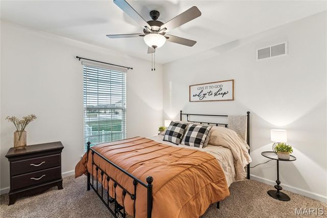 135 Prairie Vista Court, St Charles, MO 63301