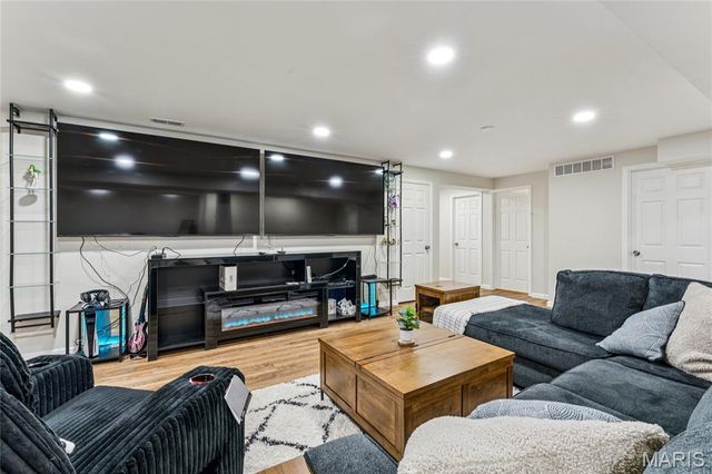 135 Prairie Vista Court, St Charles, MO 63301