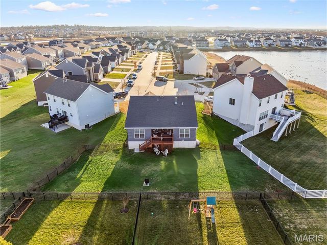 135 Prairie Vista Court, St Charles, MO 63301