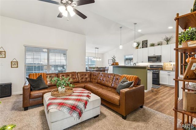 135 Prairie Vista Court, St Charles, MO 63301