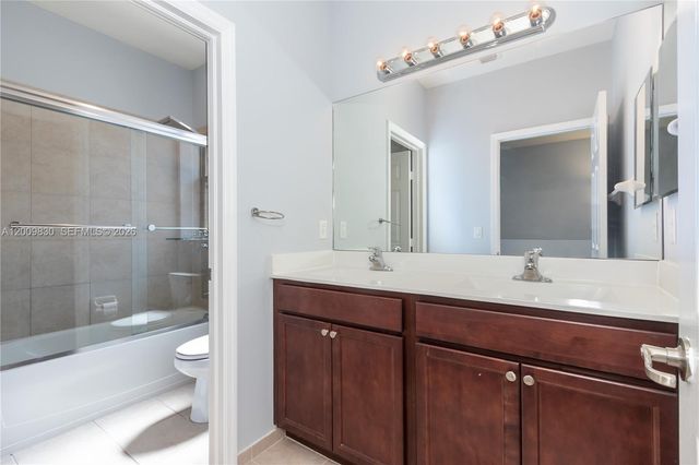 3364 W 103rd Ter, Hialeah, FL 33018