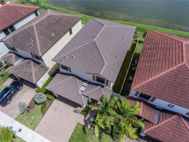 3364 W 103rd Ter, Hialeah, FL 33018