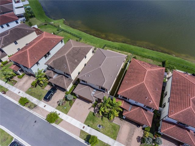 3364 W 103rd Ter, Hialeah, FL 33018