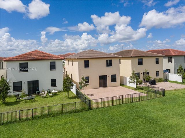 3364 W 103rd Ter, Hialeah, FL 33018