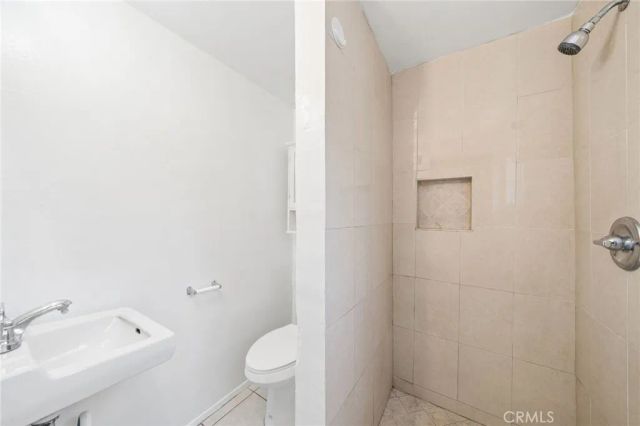 11739 Telechron, Whittier, CA 90605