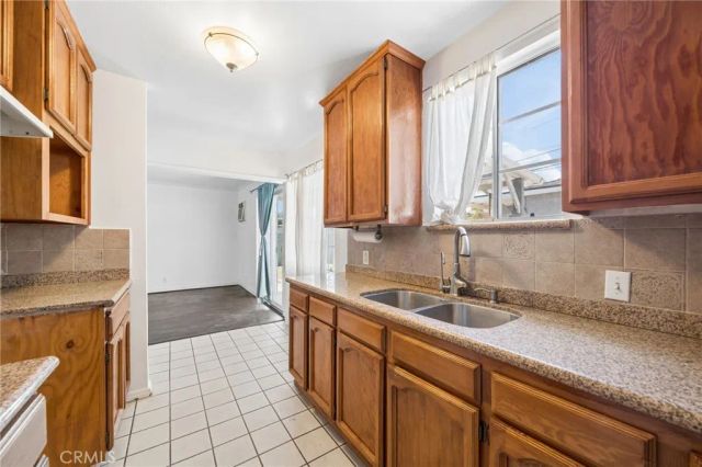 11739 Telechron, Whittier, CA 90605