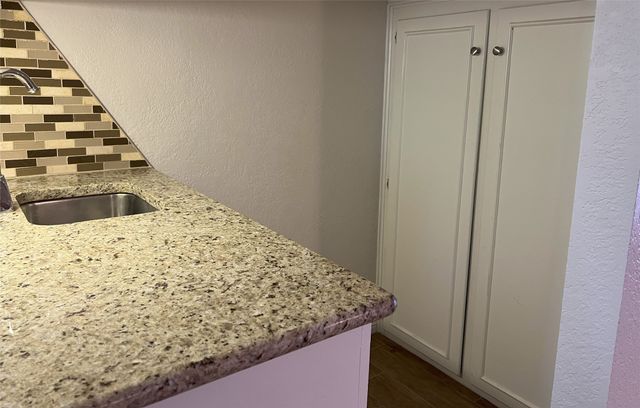 7517 Wellcrest Drive, Dallas, TX 75230