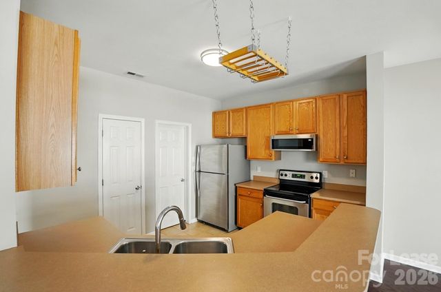 12244 Stratfield Place Circle, Pineville, NC 28134