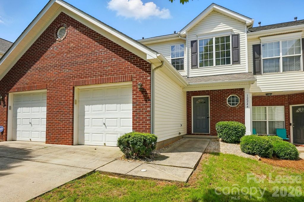 12244 Stratfield Place Circle, Pineville, NC 28134