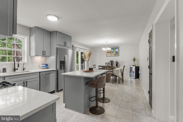 2711 WINSLOW RD, Williamstown, NJ 08094