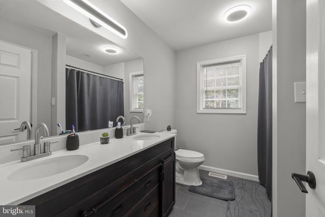 2711 WINSLOW RD, Williamstown, NJ 08094