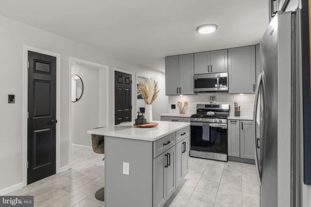 2711 WINSLOW RD, Williamstown, NJ 08094