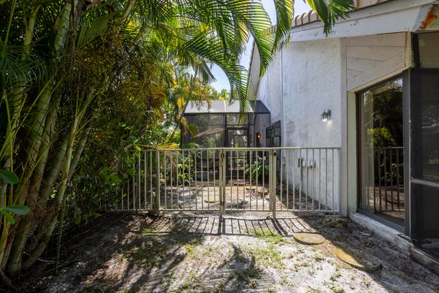 9875 Erica Court, Boca Raton, FL 33496